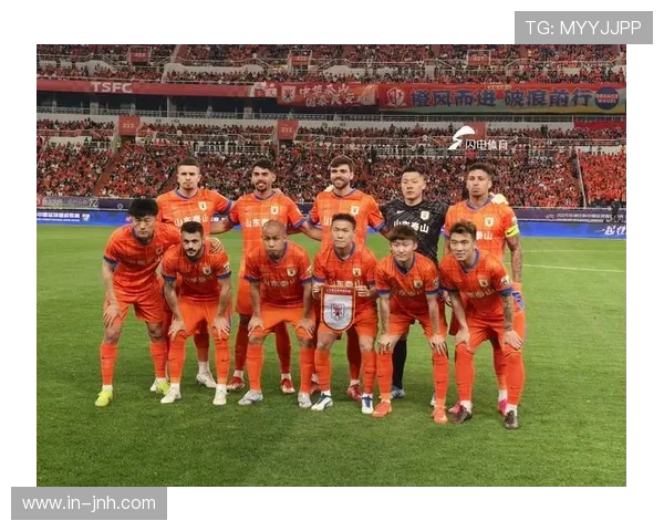 亚足联重罚海港前锋引热议 中超黄牌判罚尺度差异成焦点 亚足联重罚海港前锋引热议 中超黄牌判罚尺度差异成焦点